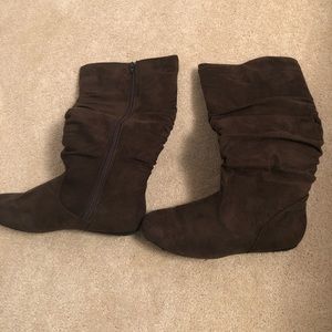 Brown Zip Sued Boots